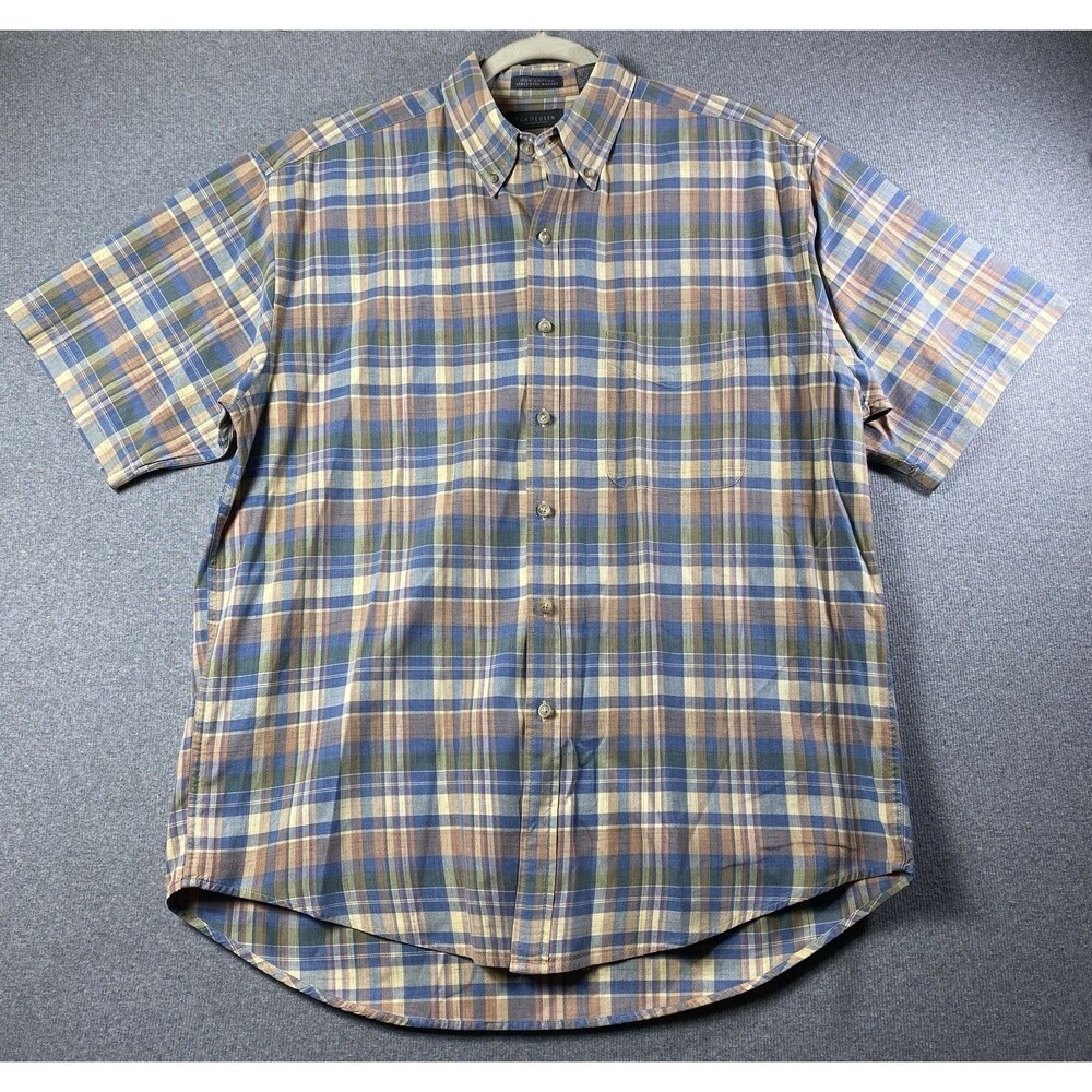 Van Heusen Men’s Checked Plaid Shirt Size L Short Sleeves